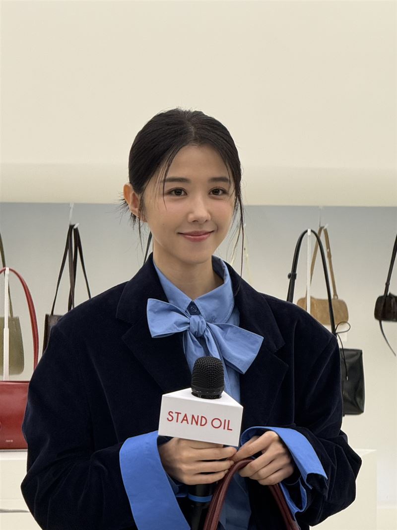邵雨薇出席韓國設計品牌 STAND OIL全台首間旗艦店,擔任開幕嘉賓。(圖/記者宋亭誼攝影)