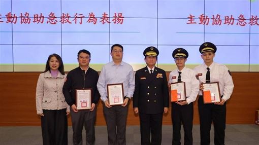 北市男倒地無呼吸　董座兄弟輪流CPR救回