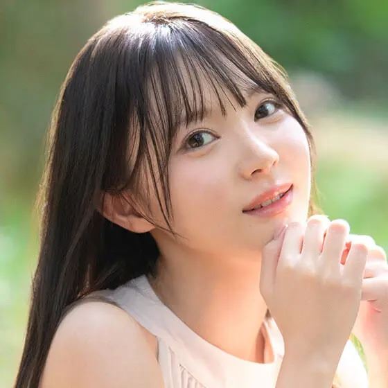 日本混血兒「林芽依」出道成為AV女優，出道作的標題直接說了，她是「宛如從童話裡走出來的神秘美少女」。（圖／翻攝自Ｘ）