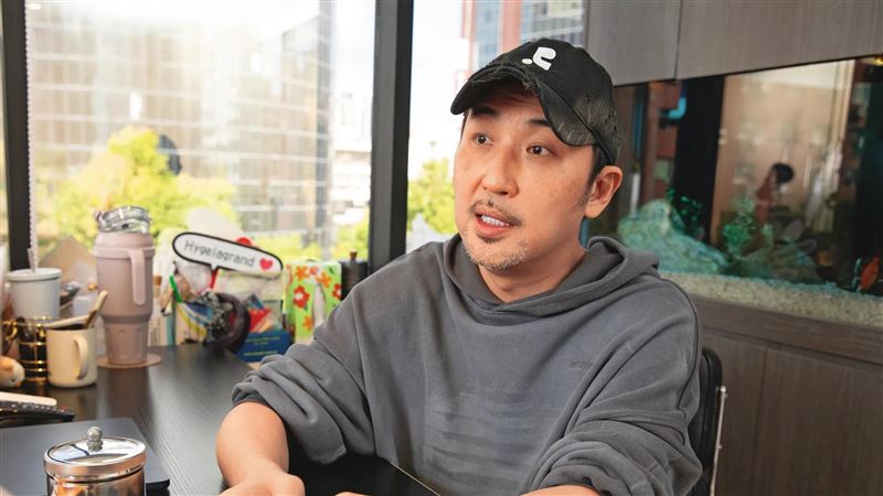 認父女感情好 李進良和Emma交流兩性關係