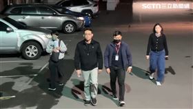 鄭姓代理副隊長（右二）遭聲押。（圖／翻攝畫面）