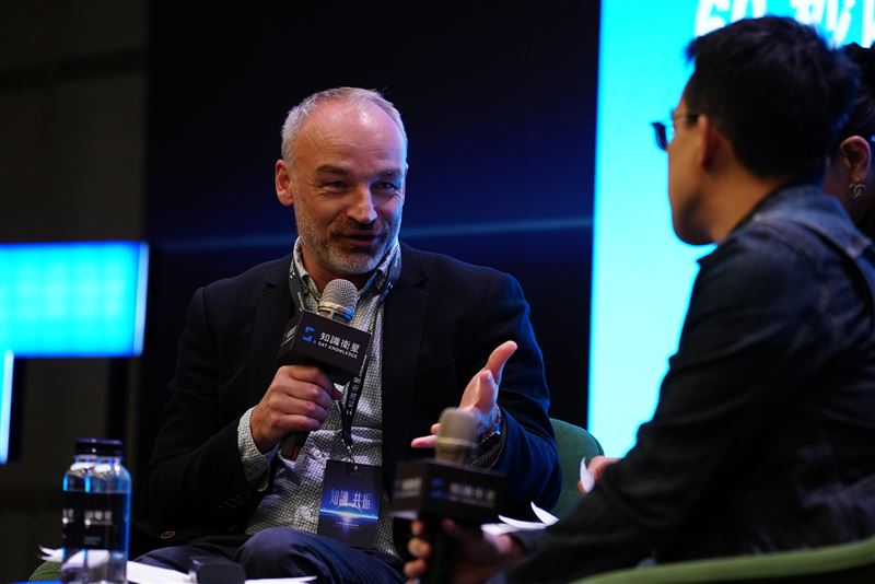 2025知識共振論壇，《卡片盒筆記》原書作者 S&ouml;nke Ahrens。（圖／知識衛星提供）