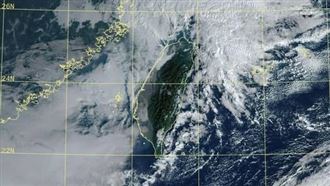 白茫茫一片！鄭明典曬1圖：台灣被雲包圍