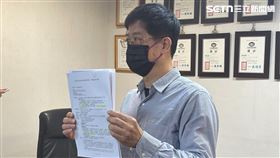 立院助理工會副理事長田飛生表示，藍綠白都有立委施壓助理，撤回「反助理費除罪化」連署。（圖／記者楊士誼攝影）