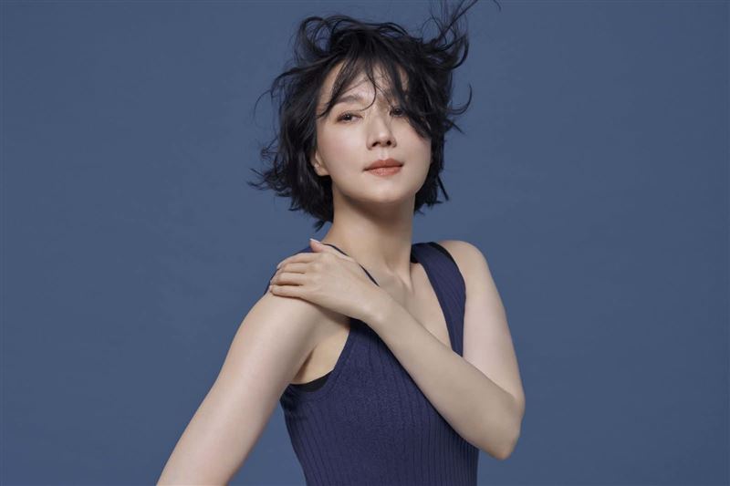 不捨！坣娜人生最後一場演唱會幕後真相曝光，這4個字《愛是自由》逼哭全網。（圖／張曼芸提供）