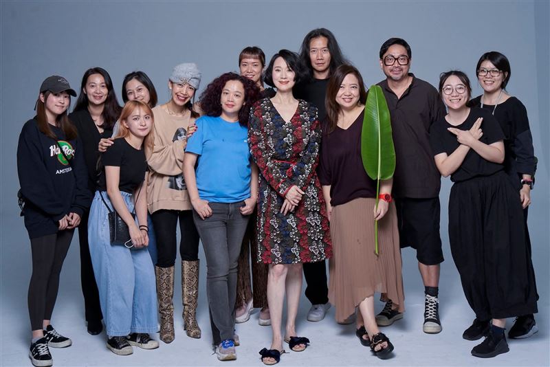 不捨！坣娜人生最後一場演唱會幕後真相曝光，這4個字《愛是自由》逼哭全網。（圖／張曼芸提供）