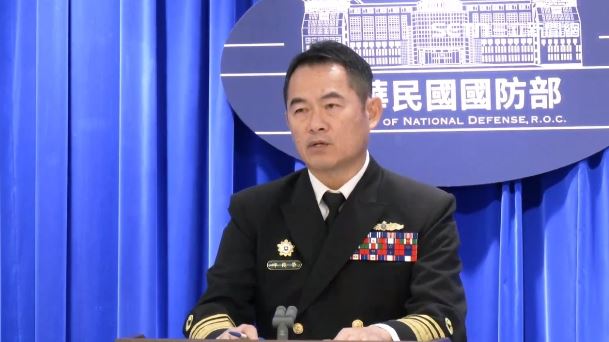 海軍司令部參謀長邱俊榮中將說明海鯤號進度（圖／翻攝畫面）
