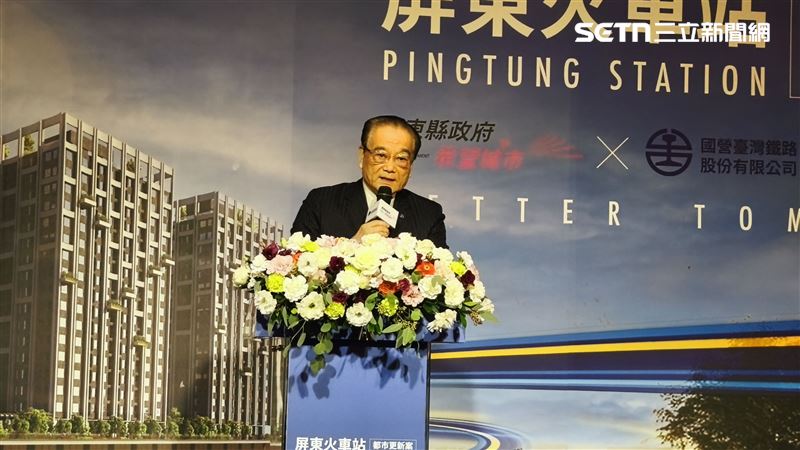 鄭光遠指出,屏東火車站串連高鐵屏東站 TOD完成後, 將串連南屏城際生活圈。(圖/記者陳韋帆攝影)