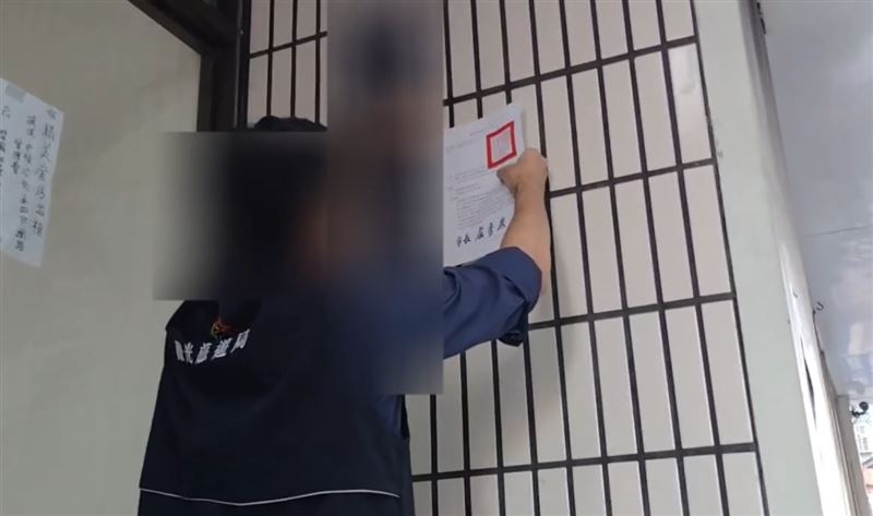 台中市政府呼籲民眾入住時，留意業者是否懸掛合法登記證，保障住宿權益。(圖／台中市政府提供)