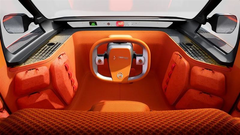 雪鐵龍Elo採用中置駕駛艙。（圖／翻攝Citroen網站）