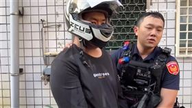 檳榔攤被砍1200。高雄檳榔攤，砍殺，債務糾紛。