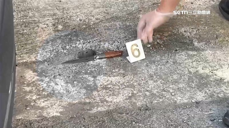 呂男殺人後，作案用的水果刀棄置水溝，警方動用工具才尋獲。（圖／翻攝畫面）