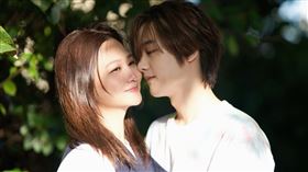 網紅夫妻檔「那對夫妻」Nico與Kim經常在社群分享與一雙子女的甜蜜互動。（圖／翻攝自臉書）