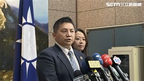 吳宗憲受訪表示，中常會上沒有討論到助理費除罪化議題。（圖／記者詹宜庭攝影）