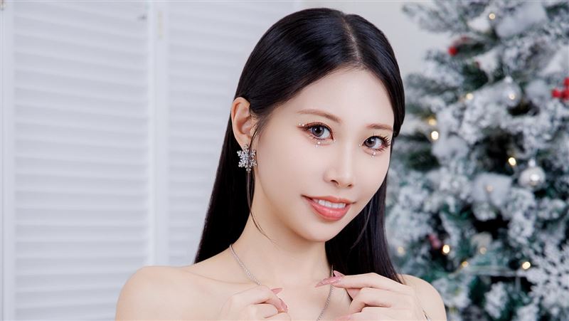 玟妡表示幾乎看到每一則留言都會默默放在心上。(圖/JKF提供)