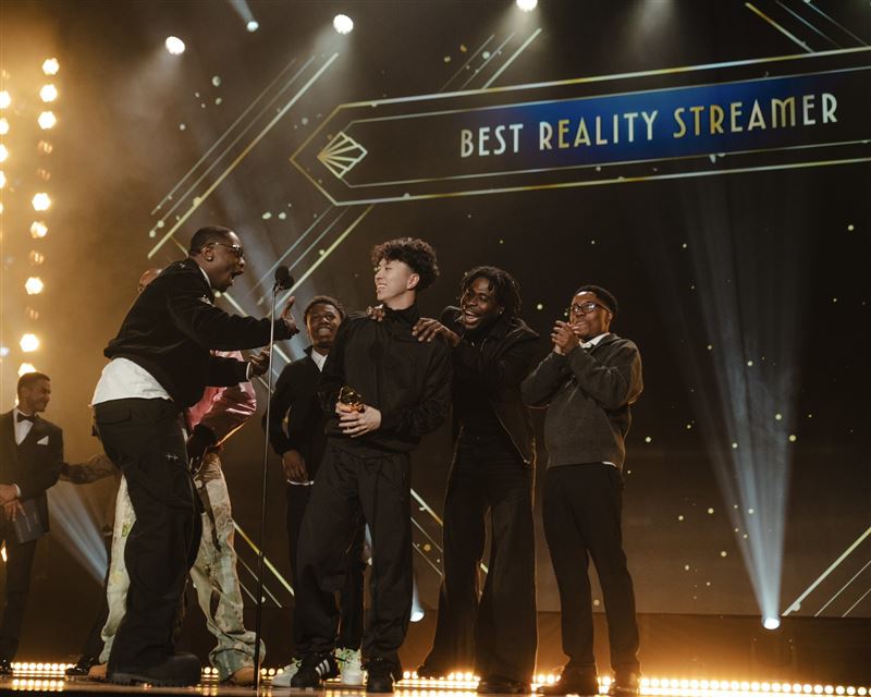 「最強高中生」實況主 Ray在美國奪下2025最佳實境直播主(圖/翻攝自X平台 @adidas Basketball)