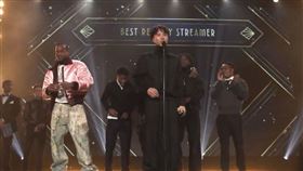 「最強高中生」實況主 Ray在美國奪下2025最佳實境直播主，成為台灣史上第一人（圖／翻攝自X平台 @Kai Mafia Updates）