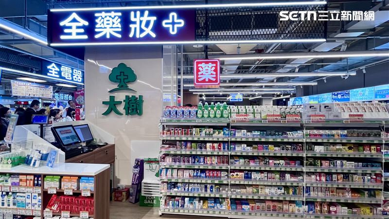 大全聯桃園青埔店「全藥妝」專區。(圖／記者賴俊佑攝影)