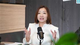 陳琬惠接受網路節目《中午來開匯》主持人黃光芹專訪。（圖／《中午來開匯》提供）