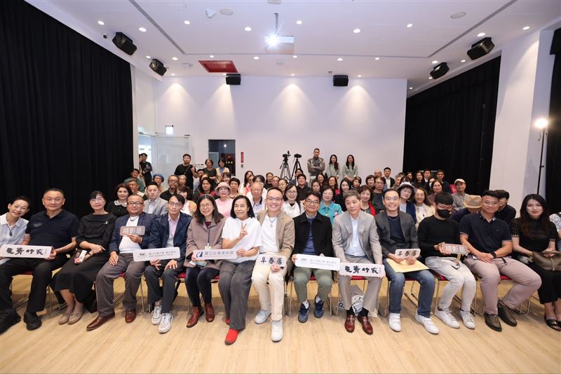 策展展出的珍貴古器物媲美故宮，相當精彩