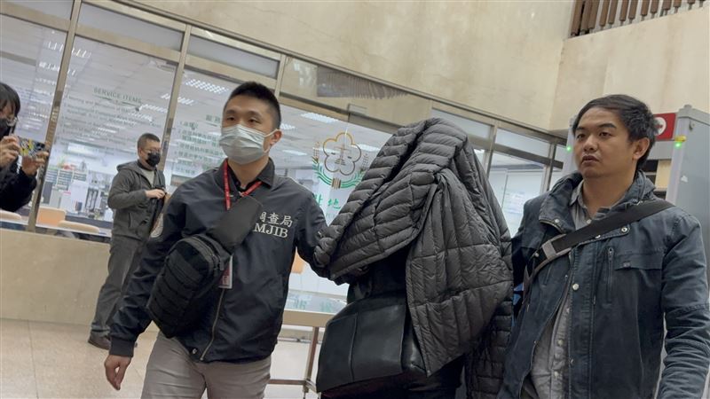 太子集團案第4波搜索，拘提一吳姓男子到案。（圖／記者楊佩琪攝）