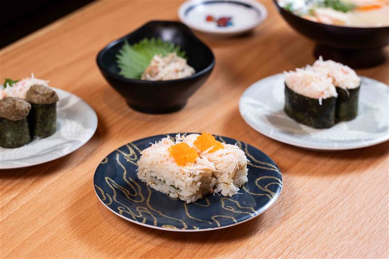 合點壽司推出5道松葉蟹料理。(圖/合點壽司提供)