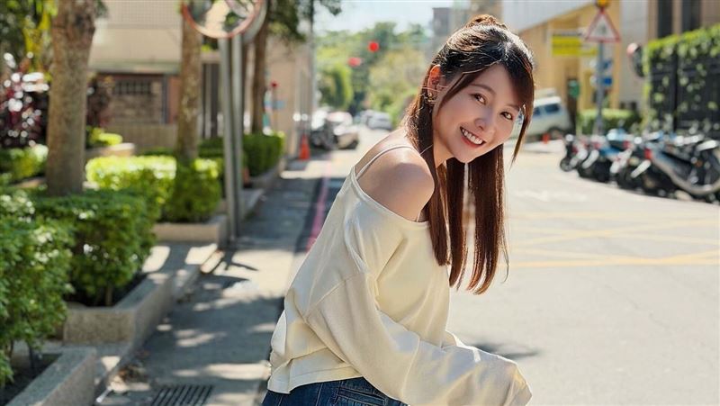 謝京穎臉圓肚凸遭疑有孕　經紀人回應了