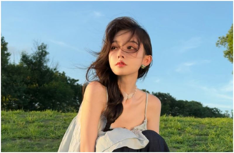 有「中國第一網紅」之稱的人氣網紅馮提莫,近1年幾乎從直播圈消失。(圖/翻攝自馮提莫微博)