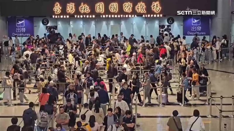 許多遊客都會偏向選擇可以累積飛行哩程數的信用卡