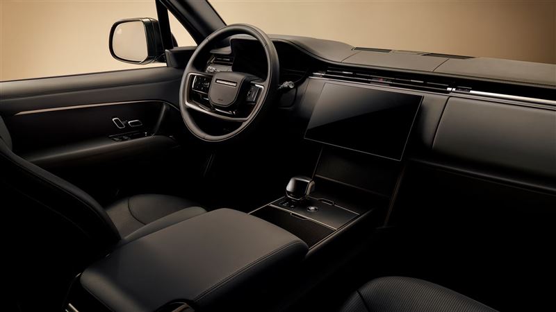 一體式座椅搭配半苯胺烏木色皮革。(圖/翻攝Range Rover網站)