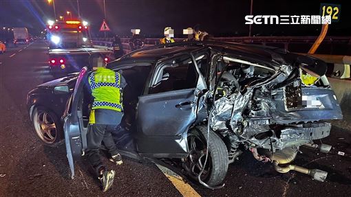 國道追撞車禍4傷！「車尾撞爆」慘況曝光