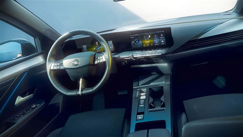 駕駛艙將換上更大尺寸的數位螢幕。(圖/翻攝Opel網站)