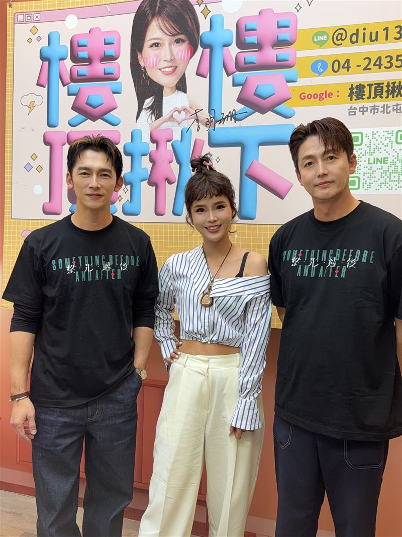 温昇豪(左)與李廷鎮(右)登上「直播天后」丟丟妹(中)直播平台,跟著叫賣海鮮。(圖/六魚文創提供)