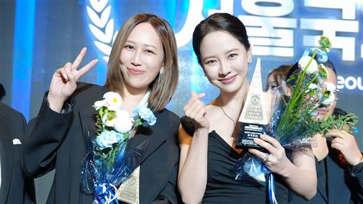 黑澀會美眉合體宋智孝！奪亞洲演員新人獎