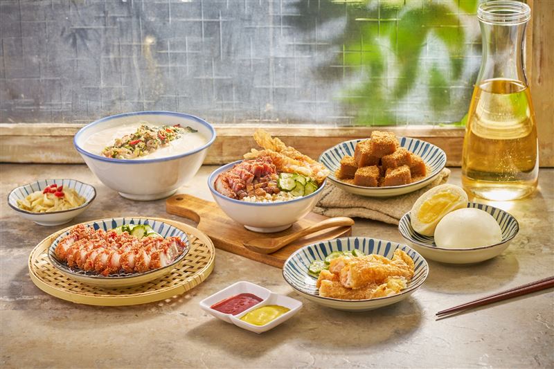 忠青商行開賣古早味經典新品。(圖/緯豆集團提供)