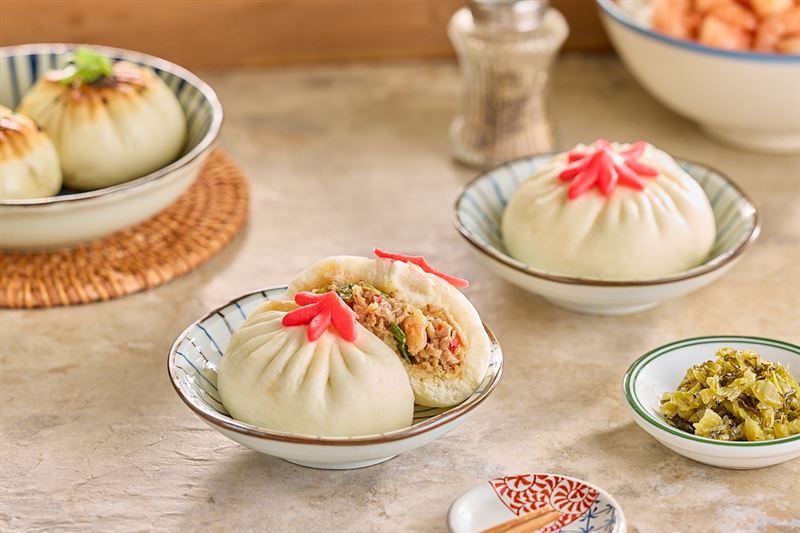 忠青商行推台式下午茶,人氣點心組合現蒸包子2顆。(圖/緯豆集團提供)