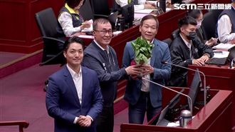 盼李四川如「大力水手」！鍾小平送菠菜