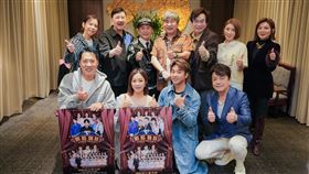 曾心梅（上排左起）、余天、黃西田、胡瓜、康康、李翊君、王彩樺；余祥銓（下排左起）、賴慧如、歐漢聲、翁立友。（圖／萬星傳播提供）