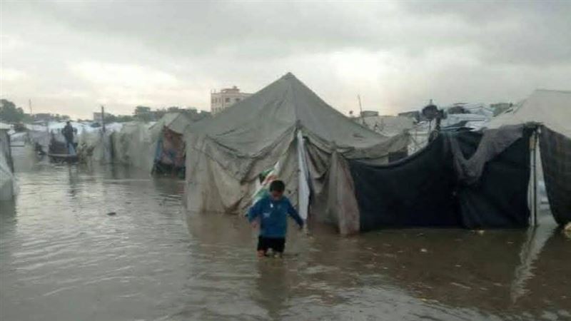 加薩悲歌!暴雨淹帳篷 難民慘受困