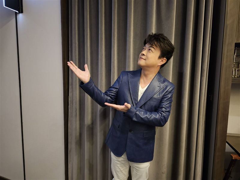 翁立友出席胡瓜餐敘。(圖/記者蔡維歆攝影)