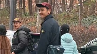 阮經天飛韓找小20歲女友？　網直擊畫面曝