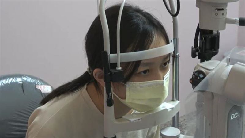 裁縫工視力突模糊+手麻 竟是非典型中風