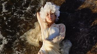 女星遭控飆罵員工　還偷注射「不明點滴」