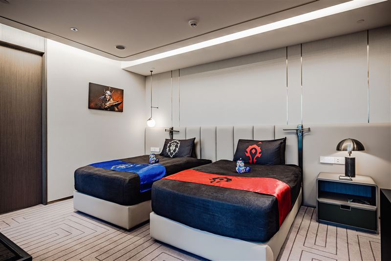 台北漢來大飯店將《魔獸世界》的虛擬房間重現於現實世界。(圖/飯店旅宿業者提供)