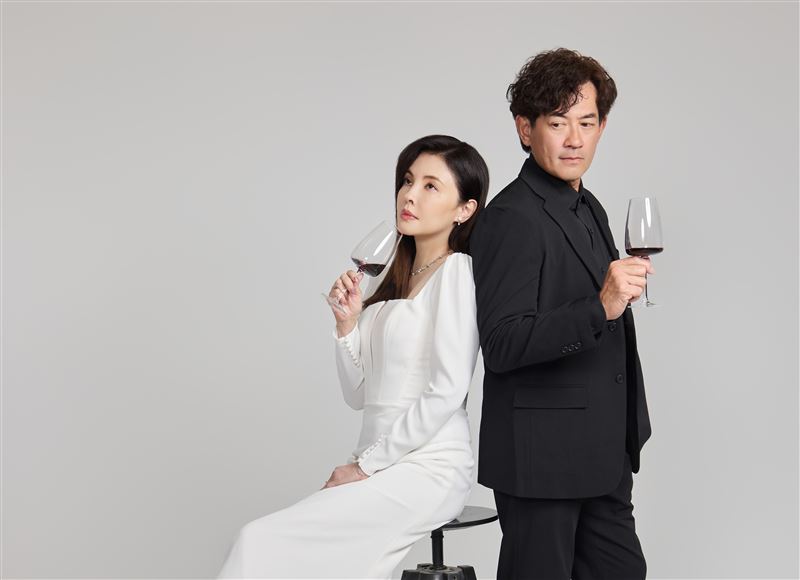 柯叔元、何如芸也演過夫妻,兩人對婚姻各自有所不同感觸。(圖/艾彼新創股份有限公司提供)