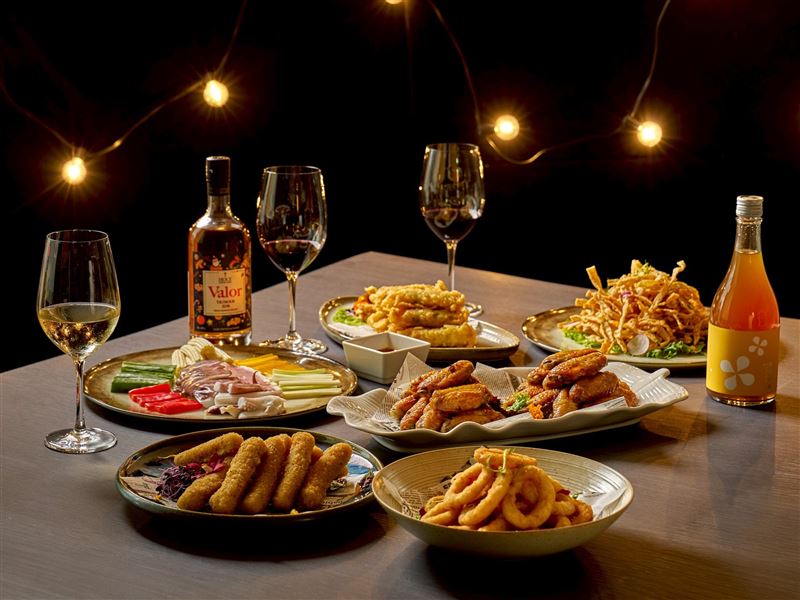 瀚寓酒店於弈夢紅樓推出「跨年之夜限定派對」,生啤調酒暢飲、搭酒美饌無限享用,每位3,200元起+10%。(圖/飯店旅宿業者提供)