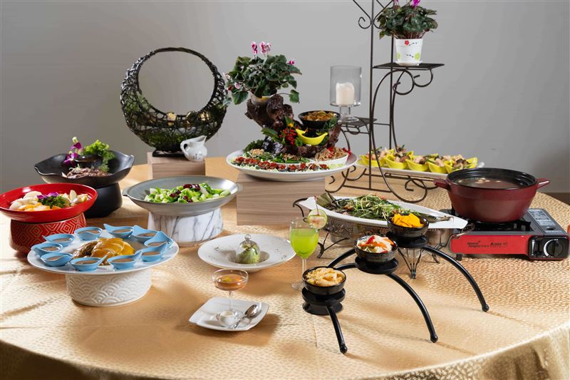 武陵富野渡假村推出全新的「武陵茶果宴」,將在地農特產融入料理中。(圖/旅宿業者提供)