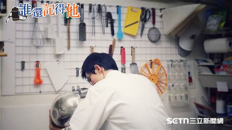 甜點烘焙師陳育邦-他的生命,成了台灣酒駕防治史上一個沉重的註腳。 陳育邦的逝去,提醒著我們:酒駕不僅是交通違規,更是對家庭、對夢想、對社會未來的殘酷掠奪。真正的正義,不只是重判,更在於我們能否終結這不斷重演的悲劇輪迴。 願陳育邦的犧牲,能喚醒社會的良知與政府的決心,讓「雅妃」留下的甜蜜印記,不再與眼淚相連