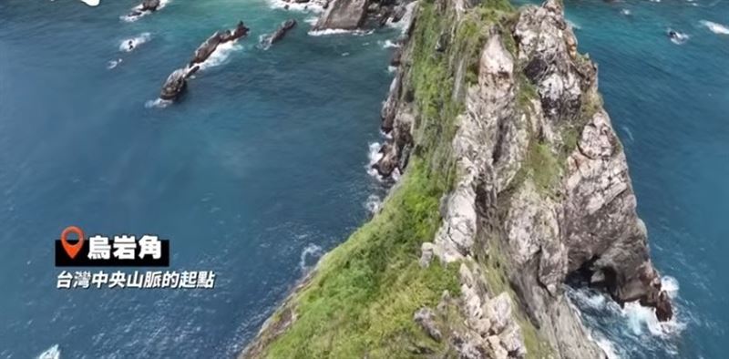 《上山吧》首集挑戰烏岩角「補體素優蛋白EX」幫團員補充能量增肌YES。(圖/截自影片)