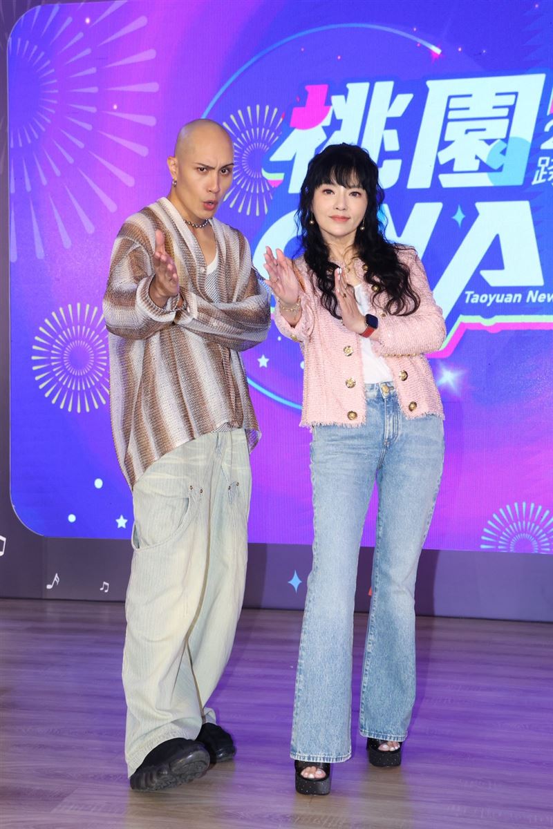 唐綺陽跟黃宣出席桃園跨年記者會。(圖/記者鄭孟晃攝影)